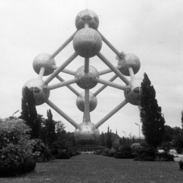 images my ideas 1/1 WC Norbert Nelte Flipper, Cas_Atomium_in_Brüssel_1967.jpg